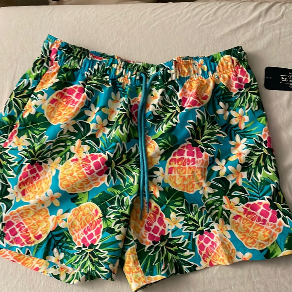 Men’s swim trunks